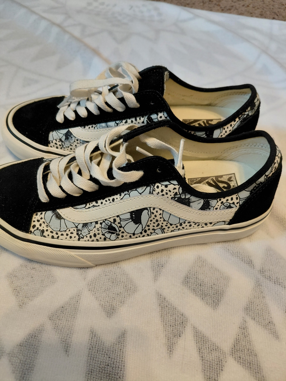 Vans Style 36 Navy & White Low-Top Sneakers - Picture 2 of 6